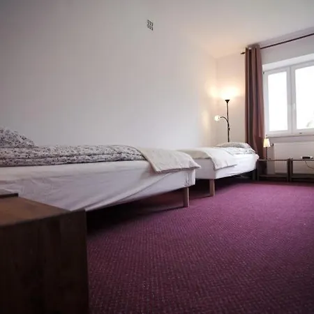 Abracadabra בית אירוח ורשה