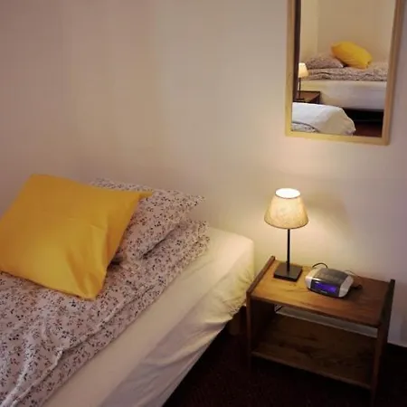 בית אירוח Abracadabra ורשה